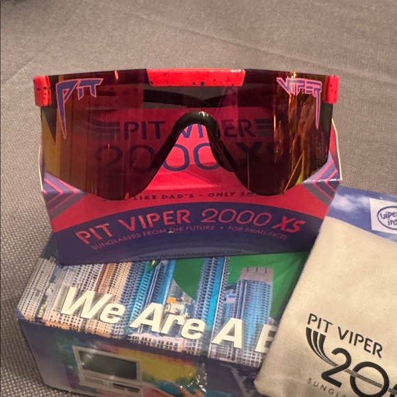 Pit Viper 2000 XS Sunglasses - Pink and Black - Picture 2 of 7